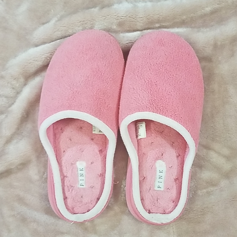 VS pink slippers